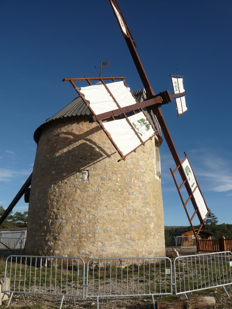 Le Moulin à Vent de la Borie  Le Moulin à vent de la Borie